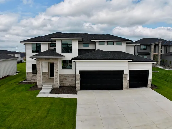 5410 N 196th St, Elkhorn, NE 68022