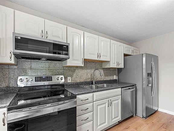 5th image of 2865 Chadwick Dr #Oc