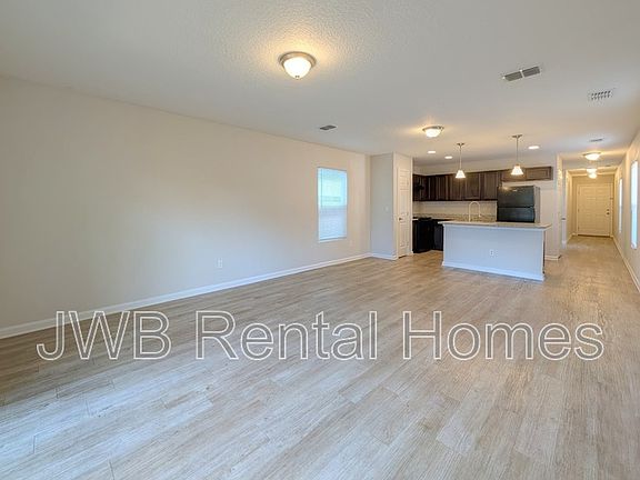 3rd image of 8141 Dandy Ave