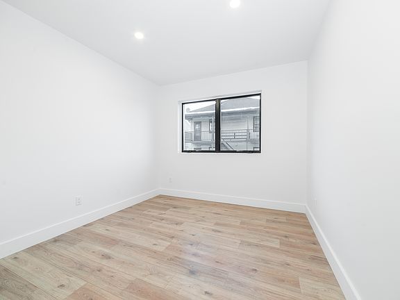 4th image of 37 Lake St #2A