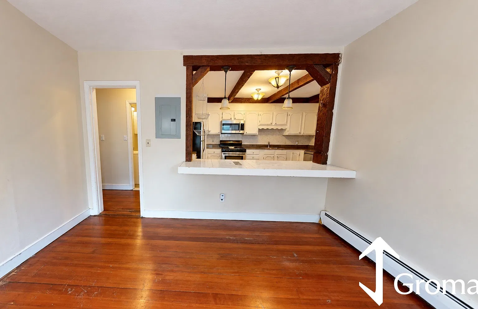4 bed, 1421 sqft, $5,995 — Photo 3
