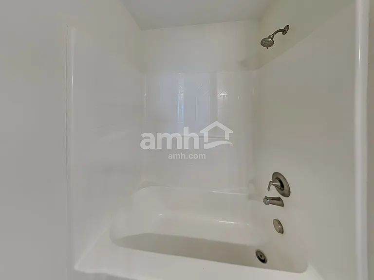 19735 Susquehanna Way — Photo 13