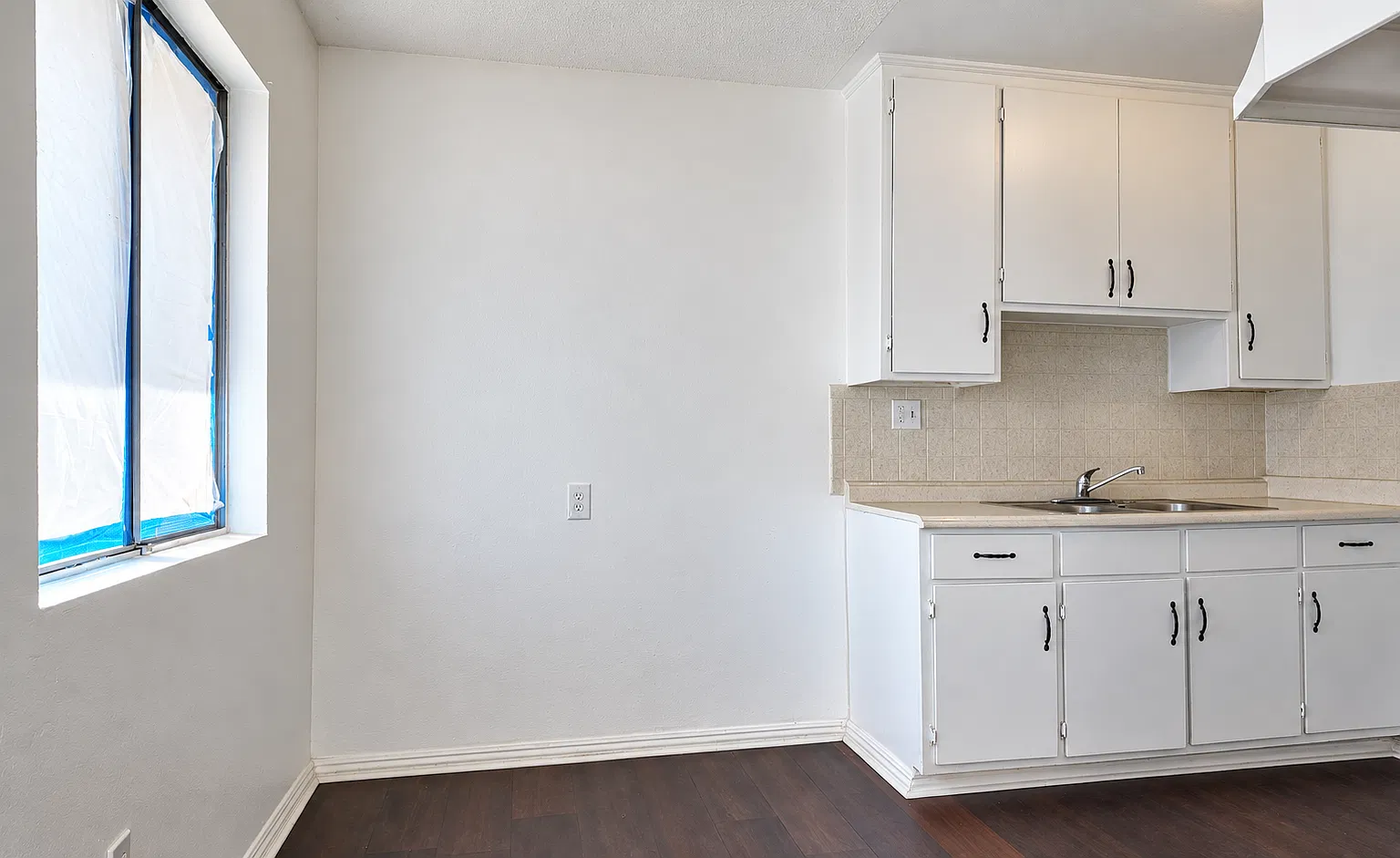 2 bed, $2,300 — Photo 3