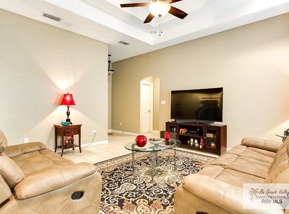 2nd image of 3213 Legacy Ln