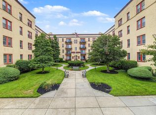 Ocean Court, Ocean City, NJ 08226