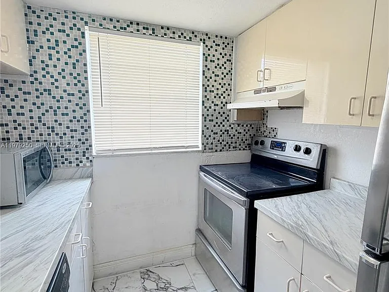 9390 W Flagler St #225C — Photo 6