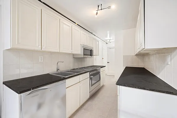 Rented by Living New York | media 30