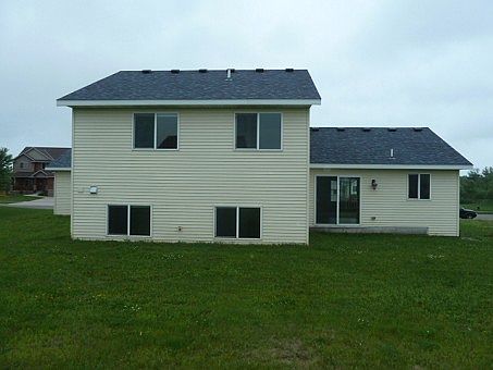 2nd image of 1705 Prairie View Ln NE