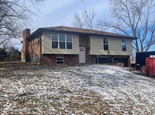 317 W Forest Ln, Jefferson City, MO 65109