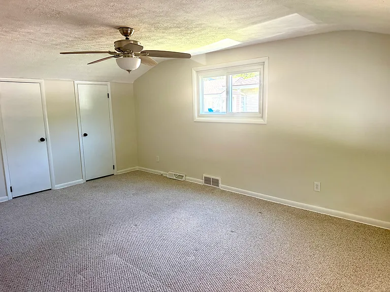 294 Fremont Ave — Photo 9