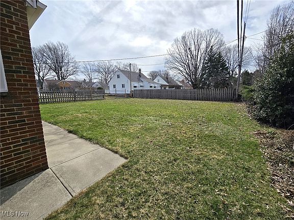 5th image of 25660 Glenbrook Blvd
