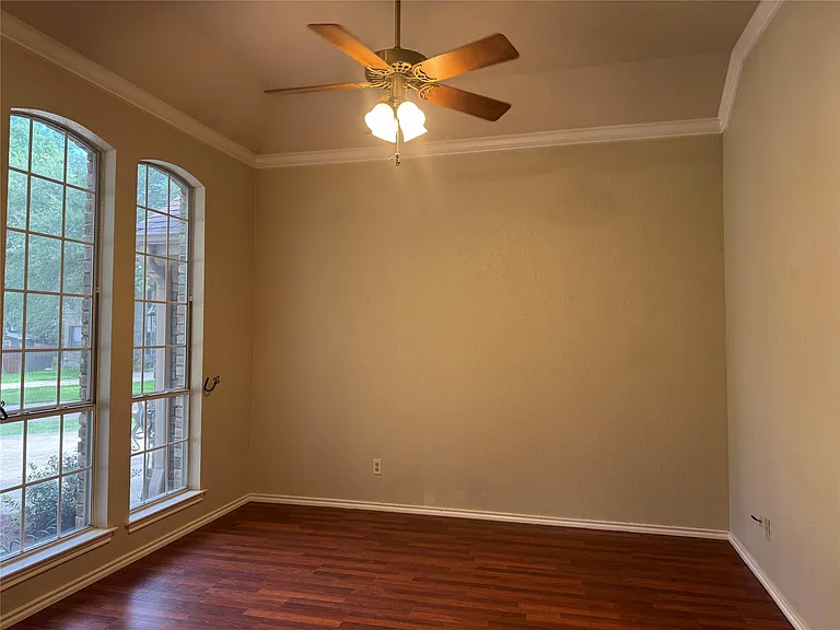 8001 Tallyho Trl — Photo 2