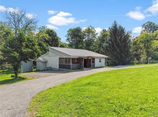 6032 Creek Rd, Oneida, NY 13421