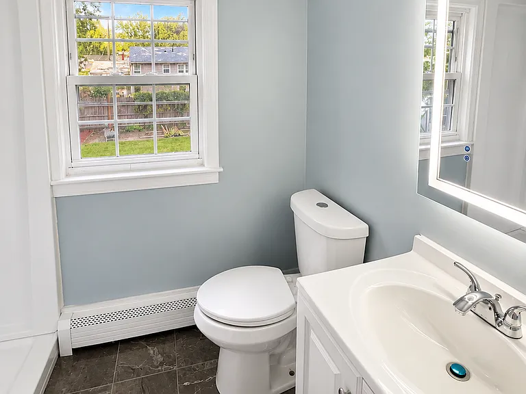 54 E Boscobel St — Photo 6