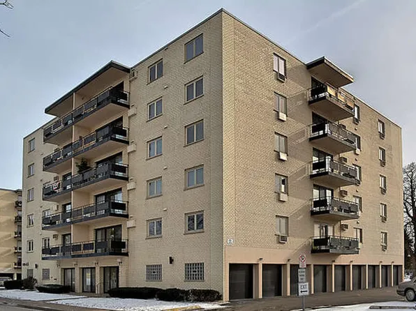 8045 Oconnor Dr APT 2F, River Grove, IL 60171