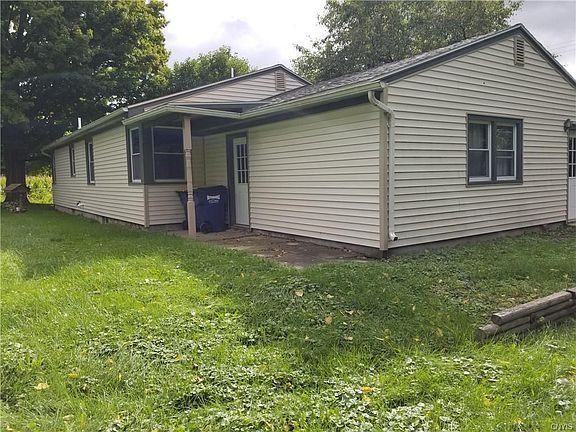 3rd image of 2407 W Genesee Tpke