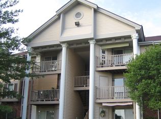 708 Ridgeside Dr APT D, Ballwin, MO 63021