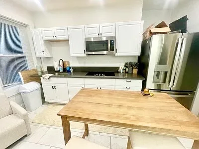 206 Hanover St #2 — Photo 4