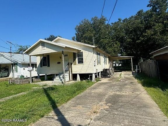 2nd image of 1021 E Ash St