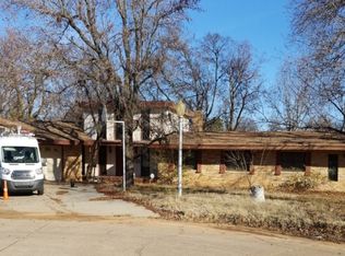 7105 Hilltop Ct, Midwest City, OK 73110