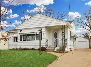 71 N Park Blvd, Freeport, IL 61032