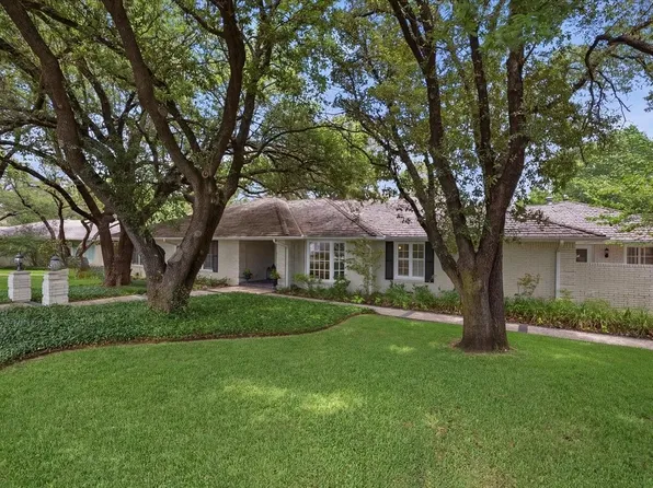 2209 Canterbury Dr, Fort Worth, TX 76107