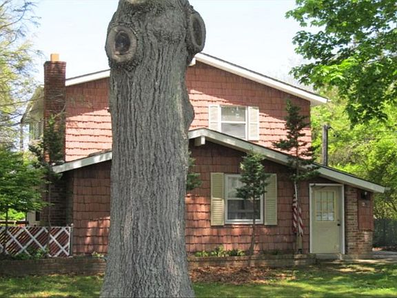 2nd image of 25 Pentmoor Dr