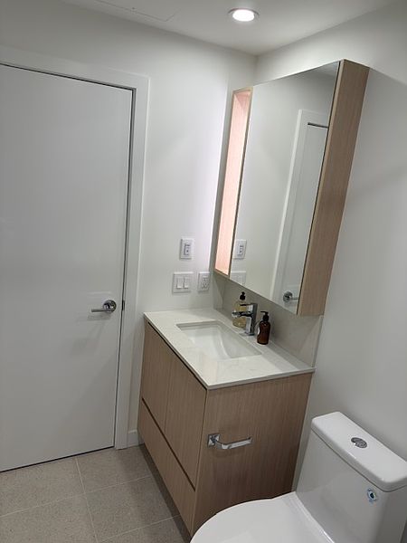 Surrey Apartment for rent - 2 Bedrooms — photo 6