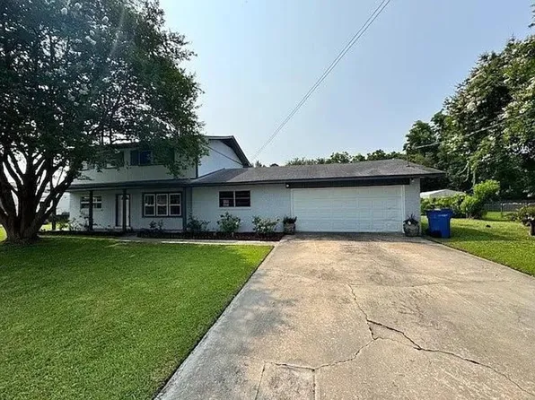 203 N Lake Dr, Brunswick, GA 31525