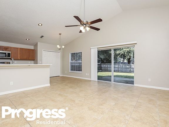 4th image of 2372 Barons Ct