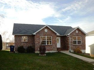 13 Somerfield Dr, Union, MO 63084