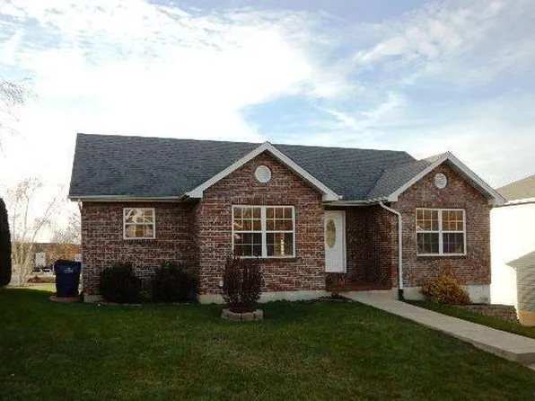 13 Somerfield Dr, Union, MO 63084