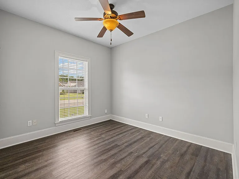 3471 Walden Dr — Photo 16