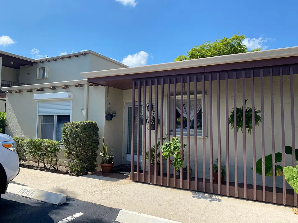 2580 Boundbrook Blvd #107