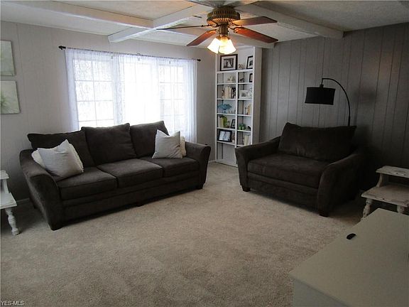 5th image of 2345 Wyandotte Ave