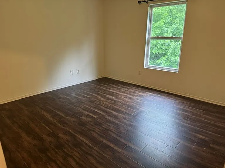 2705 Buckleigh Dr #E2-208 — Photo 16