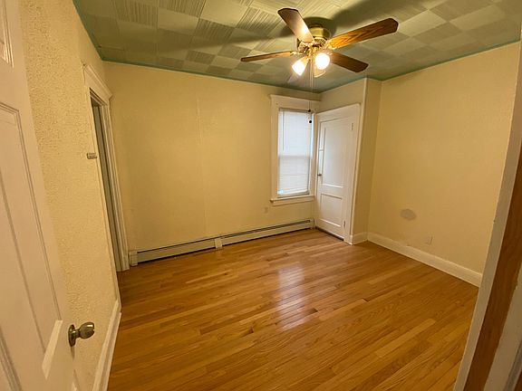 4th image of 165 Stover Ave #1