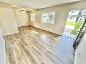3717 69th St, La Mesa, CA