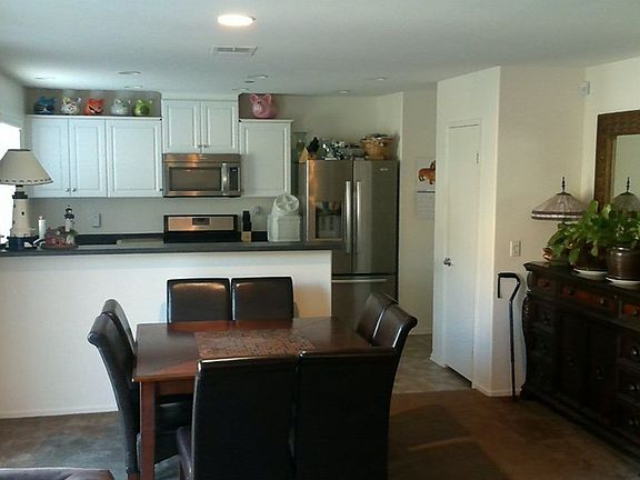 3rd image of 648 Bailey Ln