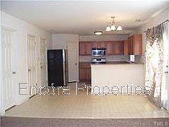 4th image of 6 Stepney Ct