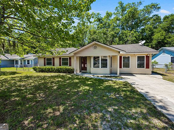 2nd image of 507 Sunnyside Ct