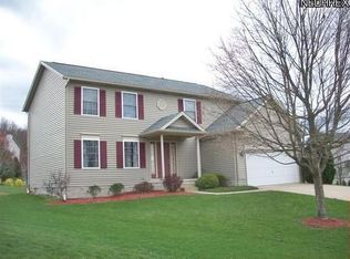 1154 Fieldstone Cir NE, Bolivar, OH 44612
