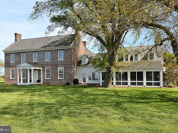 5th image of 10373 Locust Point Rd