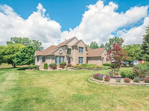 2nd image of 5690 Lohr Lake Dr