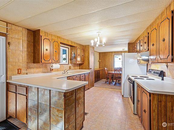 2nd image of 18425 NE 95th Street #108