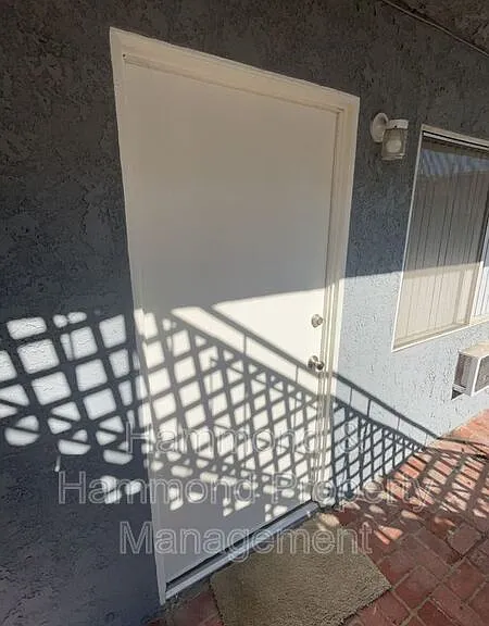 911 Ventura Ave #2 — Photo 3