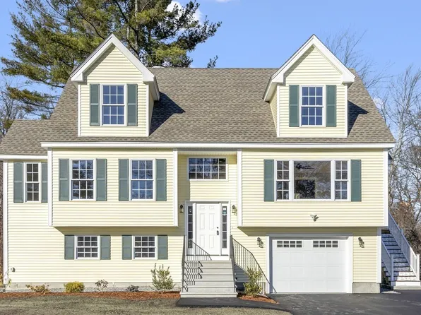 30 Wildwood St, Chelmsford, MA 01824