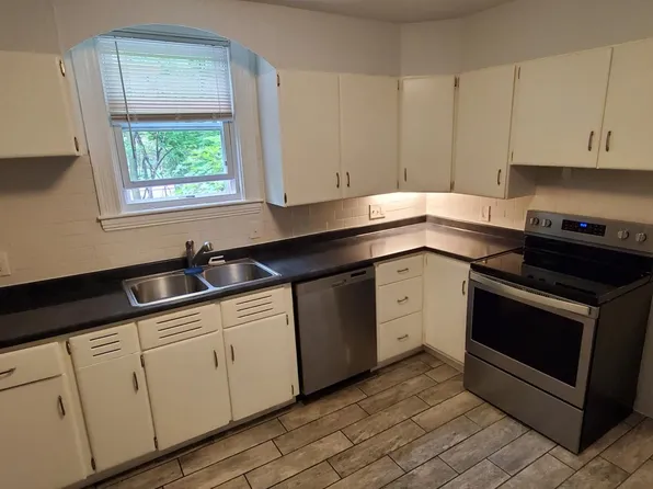 82 Rockland St #2F, Roxbury, MA 02119