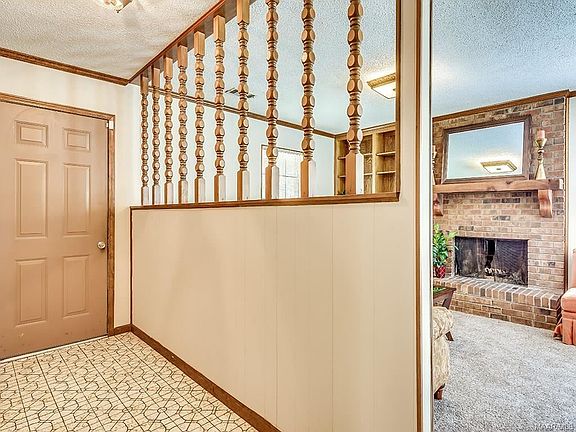 3rd image of 3269 Hillcrest Ln