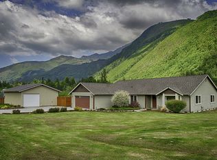 8496 Full Moon Way, Maple Falls, WA 98266